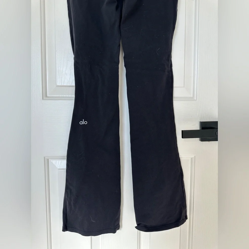 ALO Yoga Airbrush High-Waist Flutter Black Leggings - Size XSmall